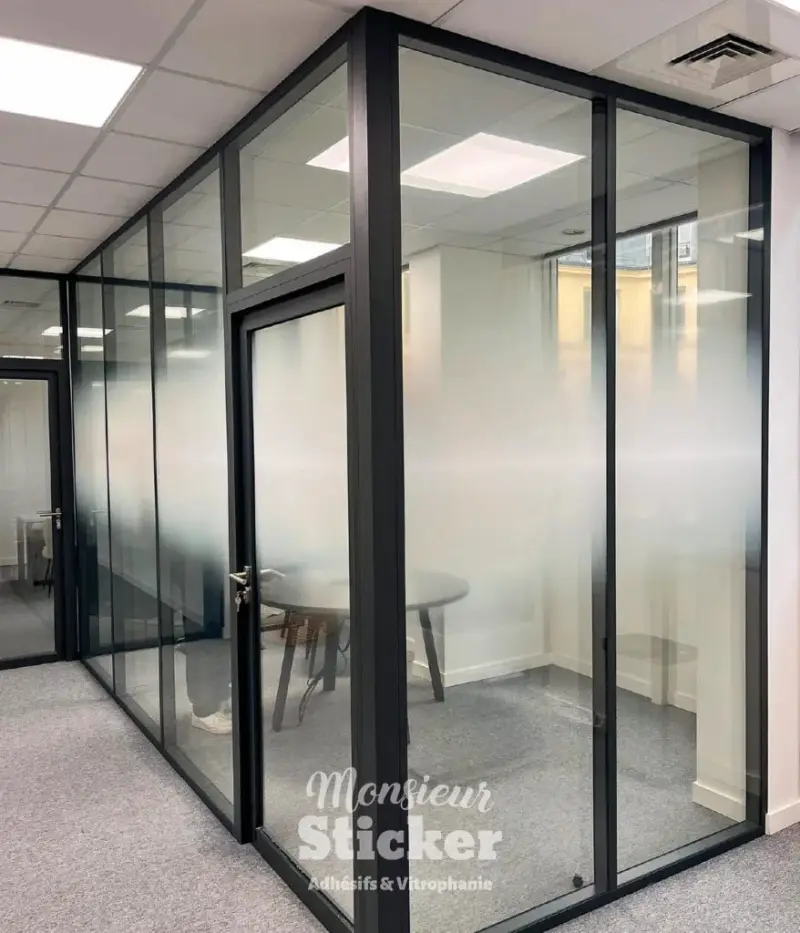 Films dépolis & intimité - Vitrophanie & films adhésifs | Monsieur Sticker