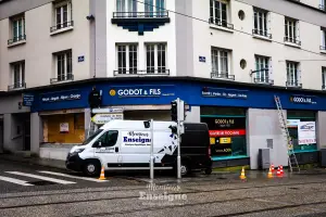 Installation enseigne Godot Brest